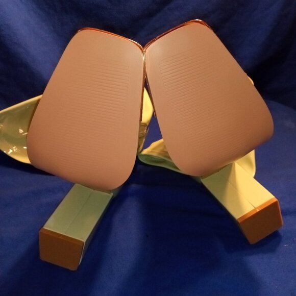 ISLE  YOU  KNOW UR HAPPY WHEN  Boots ( BRAND NEW !!! ) - Picture 5 of 6